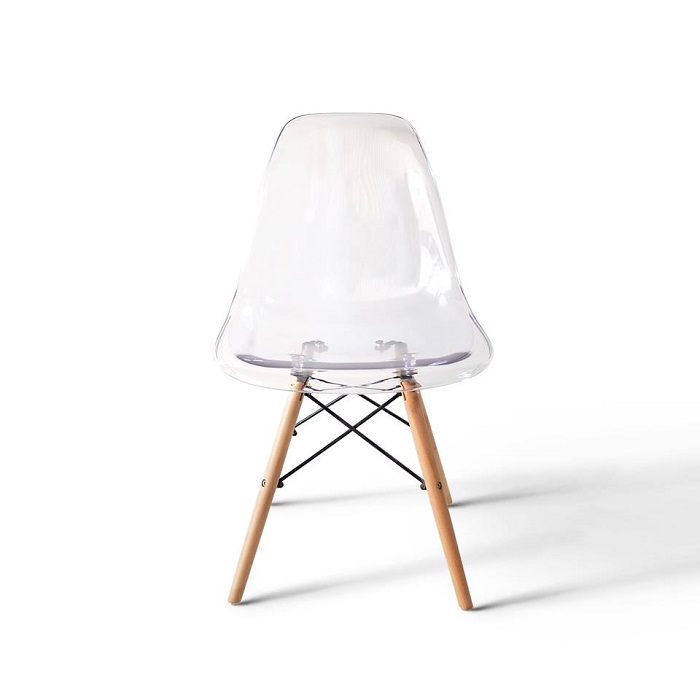 Ghế Eames trong suốt kiêu kì